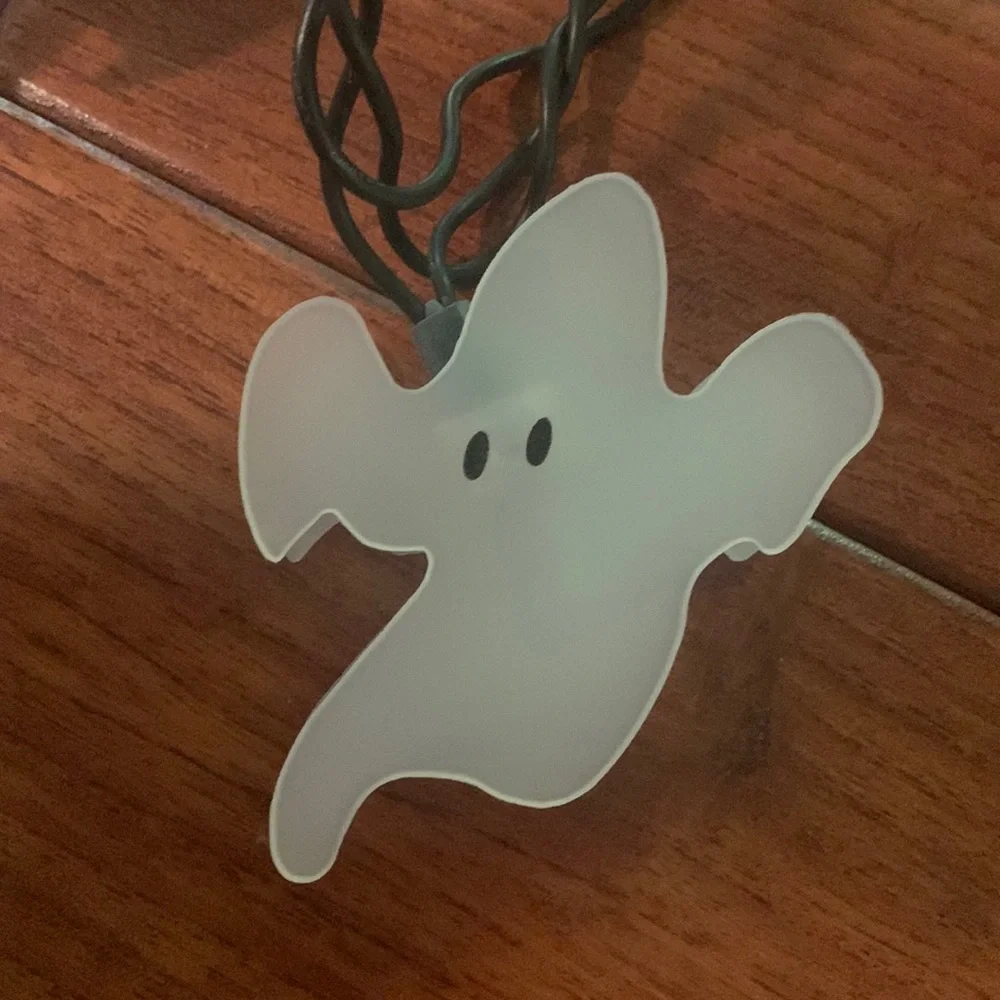 Vintage 3D Halloween Flying Ghost String Lights (10) plastic corded